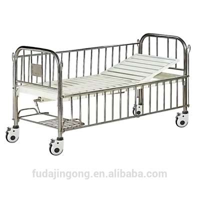 On wheels stainless steel metal frame manual baby hospital bed with shoe rack